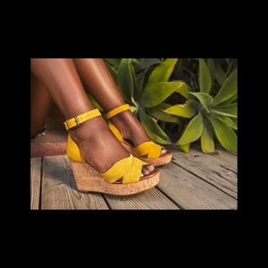 Mustard yellow wedges